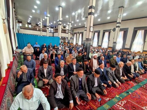 تصاویر / نماز جمعه امروز شهرستان چهاربرج