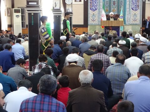تصاویر / نماز جمعه امروز شهرستان چهاربرج
