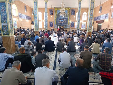 تصاویر/ اقامه نماز جمعه نقده