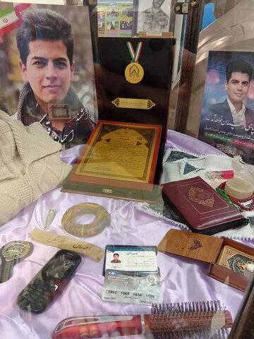 تصاویر/بازدید بسیجیان پایگاه شهدای گمنام شازند از موزه هشت سال دفاع مقدس اراک