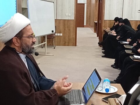 تصاویر/ برنامه ارتقائی کادر مدارس علمیه خواهران استان کرمان در مشهد مقدس