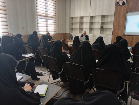 تصاویر/ برنامه ارتقائی کادر مدارس علمیه خواهران استان کرمان در مشهد مقدس