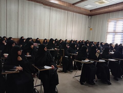 تصاویر/ برنامه ارتقائی کادر مدارس علمیه خواهران استان کرمان در مشهد مقدس