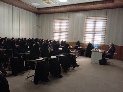 تصاویر/ برنامه ارتقائی کادر مدارس علمیه خواهران استان کرمان در مشهد مقدس