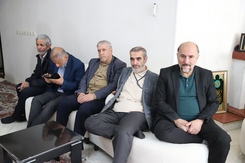 تصاویر/ دیدار مسئول دفتر نمایندگی ولی فقيه درسپاه ویژه تبریز با خانواده شهید جواد افشاری