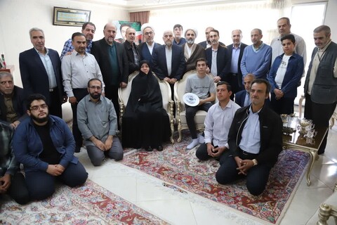 تصاویر/ دیدار مسئول دفتر نمایندگی ولی فقيه درسپاه ویژه تبریز با خانواده شهید جواد افشاری