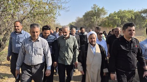 تصاویر/ همایش بزرگ پیاده‌روی خانوادگی در بخش گاریزات برگزار شد