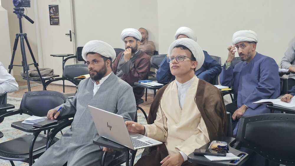 اجلاسیه ۵ روزه معاونان هرمزگان با محوریت «تولید علم اسلامی» در قم