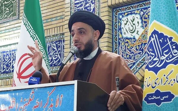 ملت ایران فریب لبخند دشمن را نخواهد خورد