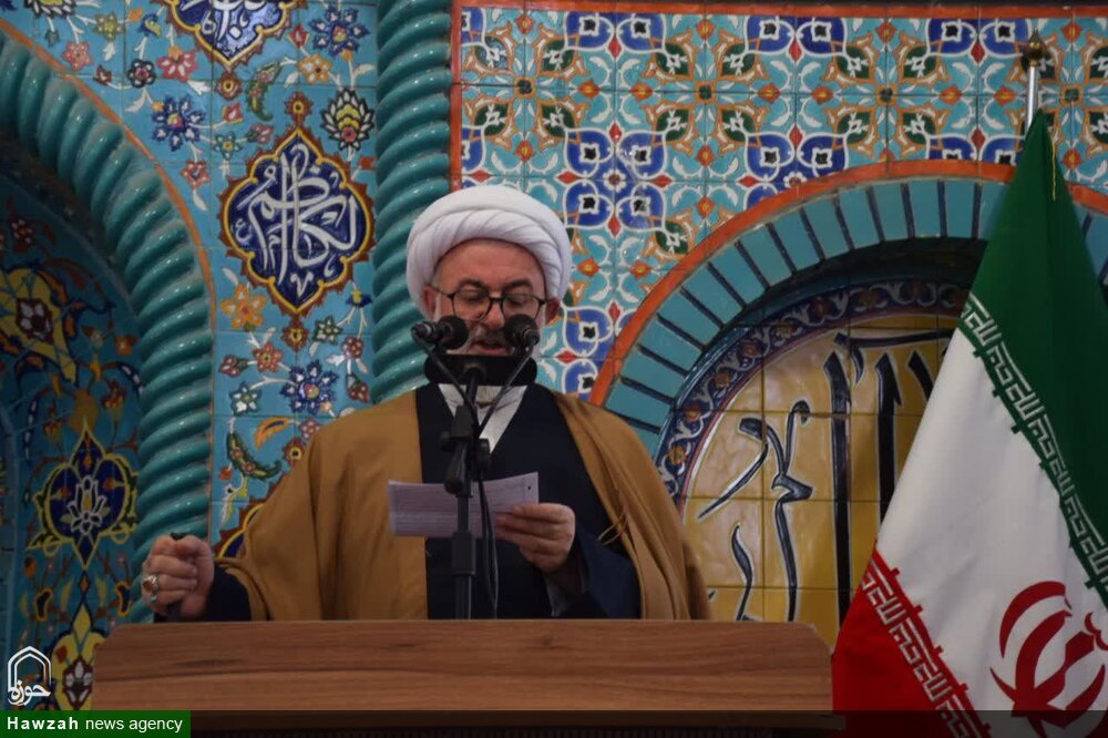 کشور نیازمند «جهاد علمی» است؛ دشمن به دنبال بی‌هویت کردن نخبگان