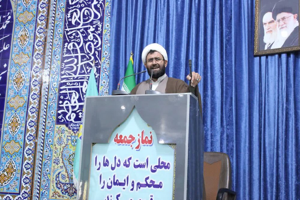 صبر، کلید آرامش و همراهی خداوند با انسان است