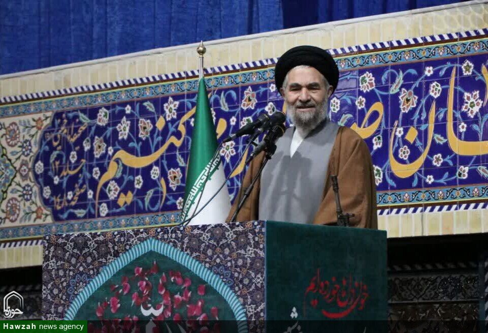 تاکید امام جمعه بروجرد بر رفع مشکلات معیشتی مردم