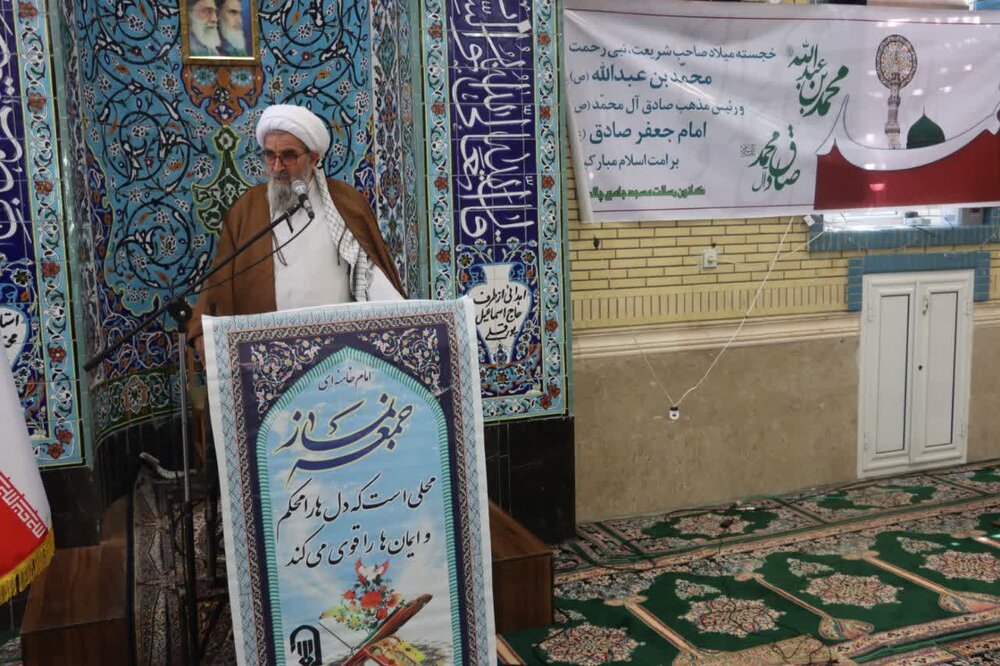 مسئولان در قبال اشتغال پایدار و توسعه زیرساخت‌ها پاسخگو باشند