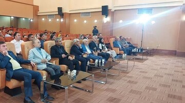 گردشگری از محورهای اصلی توسعه آران و بیدگل است