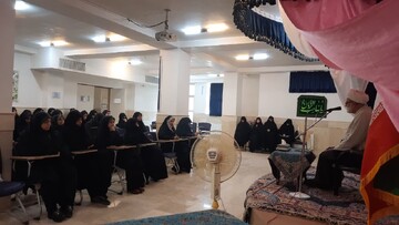 رمز موفقیت در طلبگی، اخلاص و پرهیز از غرور علمی است