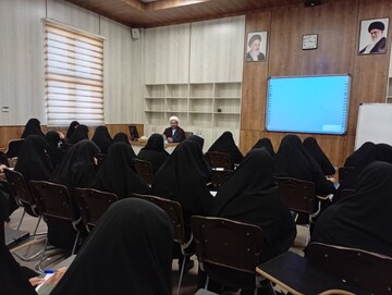 ایمان و عزت نفس، دو ستون استواری شخصیت انسان مؤمن است