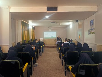 برگزاری سومین پیش‌نشست همایش زن، خانواده و کنشگری در همدان