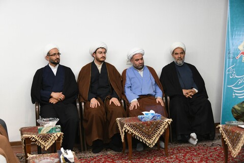 تصاویر|دیدار روسای عقیدتی سیاسی ارتش منطقه اصفهان با امام جمعه