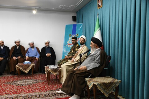 تصاویر|دیدار روسای عقیدتی سیاسی ارتش منطقه اصفهان با امام جمعه