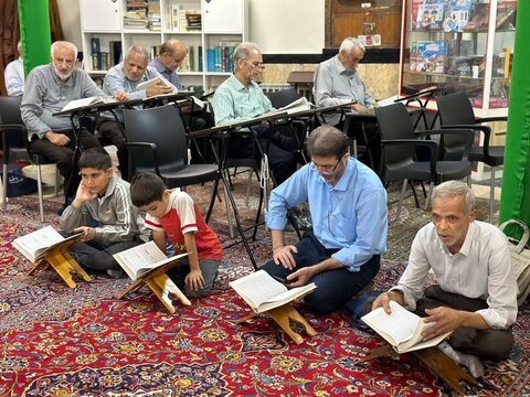 تصاویر/ آموزش حفظ قرآن در مسجد رحمتیه