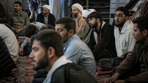 تصاویر/درس اخلاق آیت الله موسوی اصفهانی برای طلاب مدرسه علمیه آیت الله آخوند