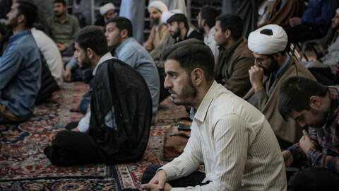 تصاویر/درس اخلاق آیت الله موسوی اصفهانی برای طلاب مدرسه علمیه آیت الله آخوند