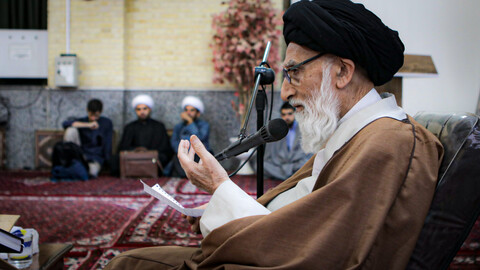 تصاویر/درس اخلاق آیت الله موسوی اصفهانی برای طلاب مدرسه علمیه آیت الله آخوند