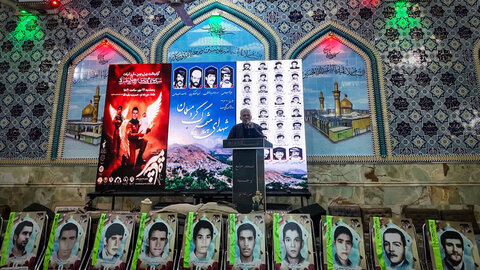 تصاویر/ اکران مستند «میراث میرشاه‌میر» در عقدا؛ زادگاه دو شهید  جبهه غرب و کردستان