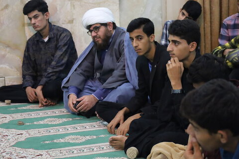 تصاویر/ دیدار مدیر حوزه علمیه استان هرمزگان با طلاب مدرسه علمیه صاحب الزمان (عج) بشاگرد