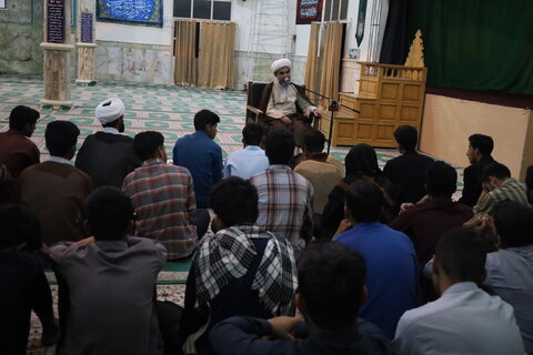 تصاویر/ دیدار مدیر حوزه علمیه استان هرمزگان با طلاب مدرسه علمیه صاحب الزمان (عج) بشاگرد