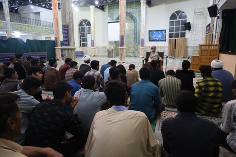 تصاویر/ دیدار مدیر حوزه علمیه استان هرمزگان با طلاب مدرسه علمیه صاحب الزمان (عج) بشاگرد