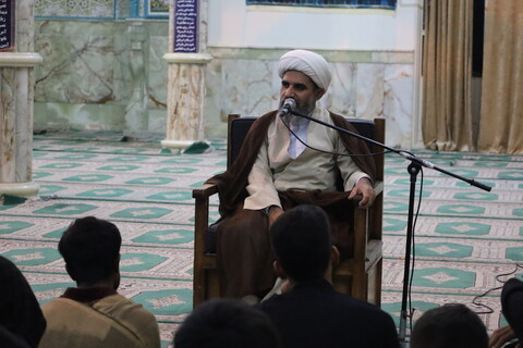 تصاویر/ دیدار مدیر حوزه علمیه استان هرمزگان با طلاب مدرسه علمیه صاحب الزمان (عج) بشاگرد