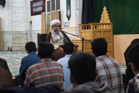 تصاویر/ دیدار مدیر حوزه علمیه استان هرمزگان با طلاب مدرسه علمیه صاحب الزمان (عج) بشاگرد