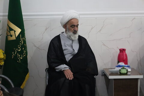 تصاویر / دیدار  مدیر حوزه علمیه استان با  اساتید و طلاب مدرسه علمیه سردشت بشاگرد