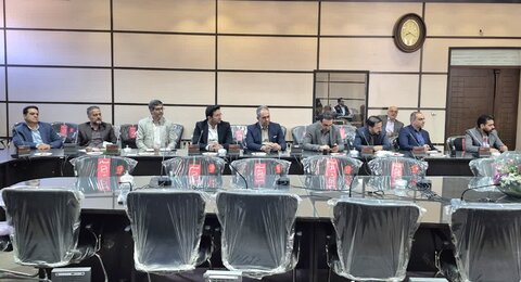 تصاویر/  برگزاری جلسه تفسیر با حضور امام جمعه شهرستان تفت