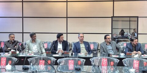 تصاویر/  برگزاری جلسه تفسیر با حضور امام جمعه شهرستان تفت