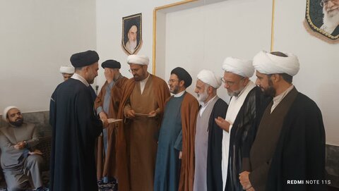 تصاویر تودیع و معارفه مدیران مدرسه علمیه امام صادق(ع)بروجرد