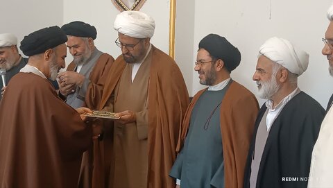 تصاویر تودیع و معارفه مدیران مدرسه علمیه امام صادق(ع)بروجرد