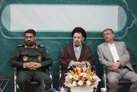 تصاویر جلسه شورای سیاست گذاری دومین کنگره شهدای استان لرستان