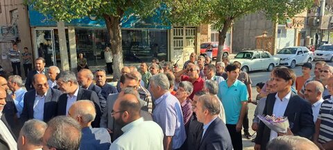 تصاویر/ تجلیل استاندار یزد از خانواده نیکوکار، مرحوم زارع بیدکی در مهریز