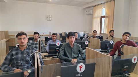 تصاویر/ کارگاه پژوهشی برای طلاب مدرسه علمیه امام خمینی (ره) خوی