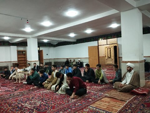 تصاویر/ برگزاری نشست علمی در مدرسه علمیه امام خمینی (ره) خوی
