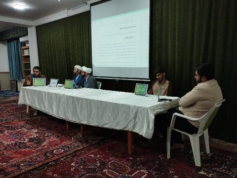 تصاویر/ برگزاری نشست علمی در مدرسه علمیه امام خمینی (ره) خوی