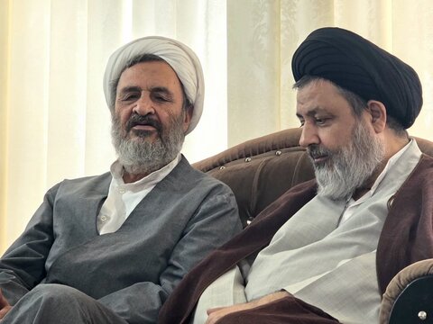 تصاویر/ دیدار امام جمعه و اساتید مدرسه علمیه این شهرستان با روحانیون پیشکسوت