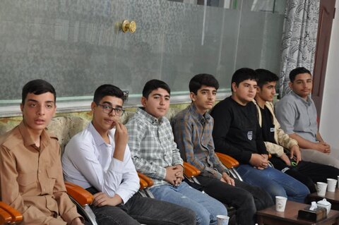 تصاویر/ دیدار اعضای انجمن دانش آموزی میاندوآب با امام جمعه این شهرستان