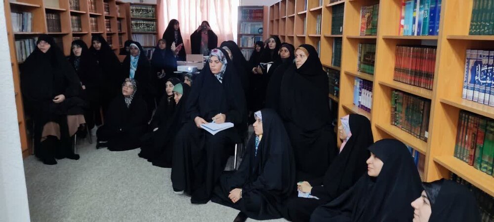 مصون‌سازی فکری جوانان در فضای مجازی وظیفه امروز طلاب است