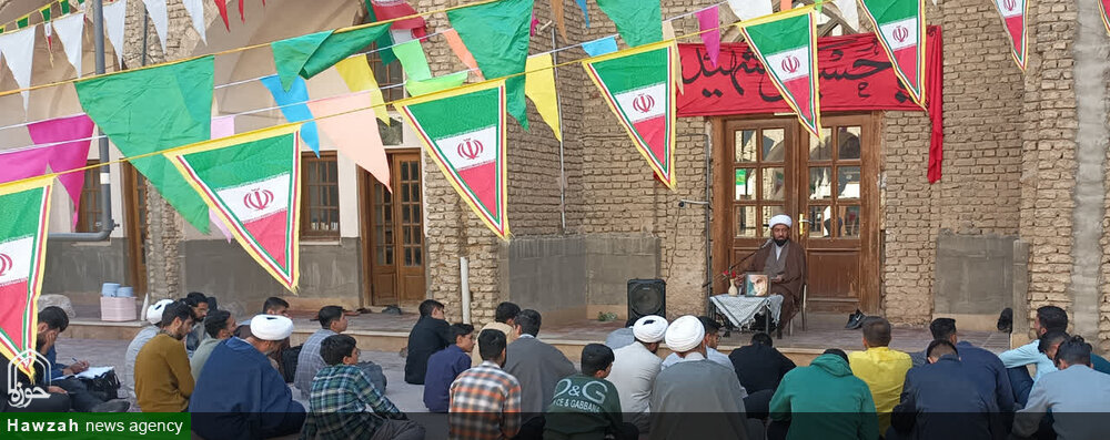 تقویت انس با قرآن و عمل به آموزه‌های اخلاقی ضامن موفقیت طلاب است