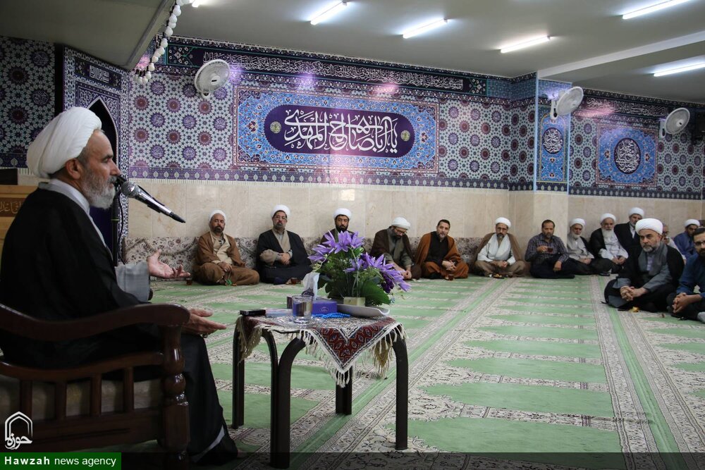 ضرورت تبیین «فقه کارمندی» و تخصص در کار