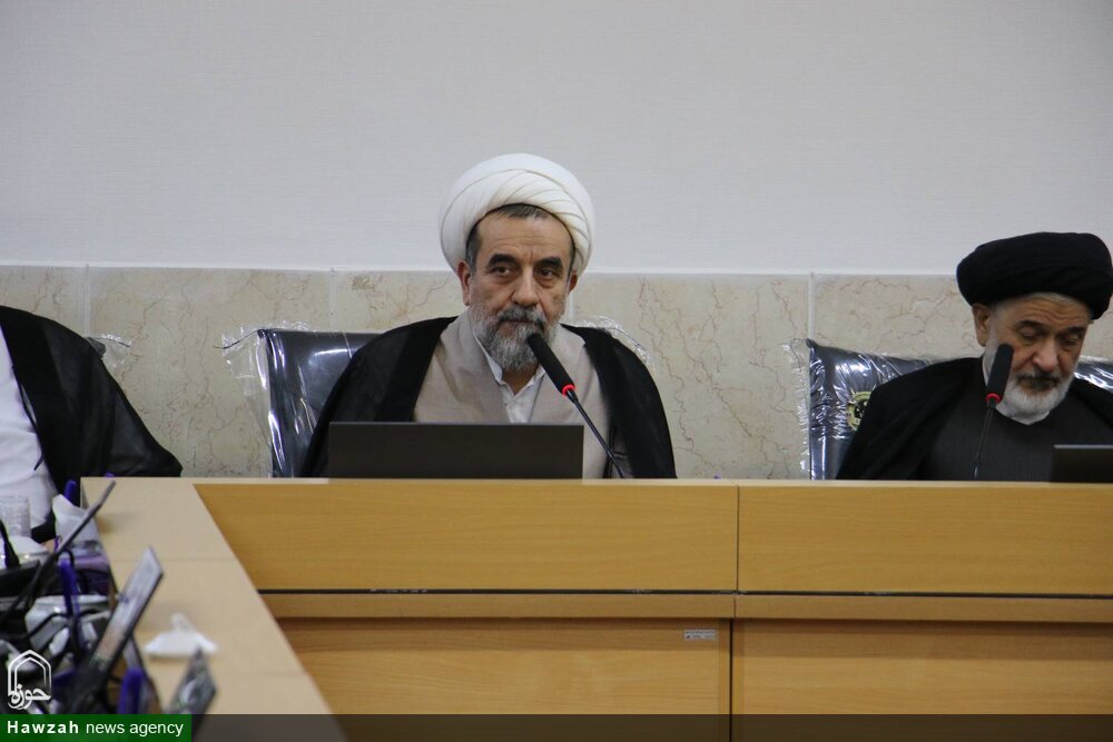 لزوم تعریف نقش تنظیم‌گری و تسهیل‌گری ارتباط حوزه و دولت