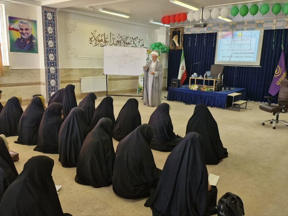 کارگاه آموزشی «از هیجان تا بینش» در مدرسه علمیه حضرت زینب (س) سریش آباد برگزار شد